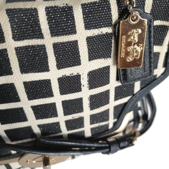 Coach Turnlock closure Crossbody bag - Picture 2 of 6